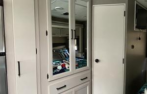 2021 Thor ACE 27.2 Motorcoach