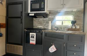 Cozy Home Pet Friendly RV