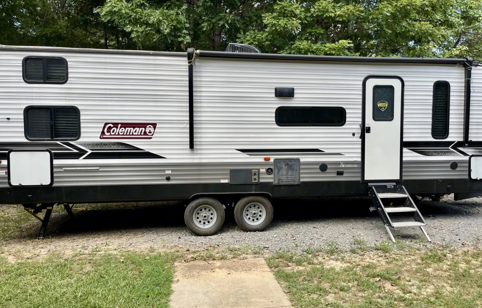 2023Coleman Lantern "Cozy Camper" Big enough for 9
