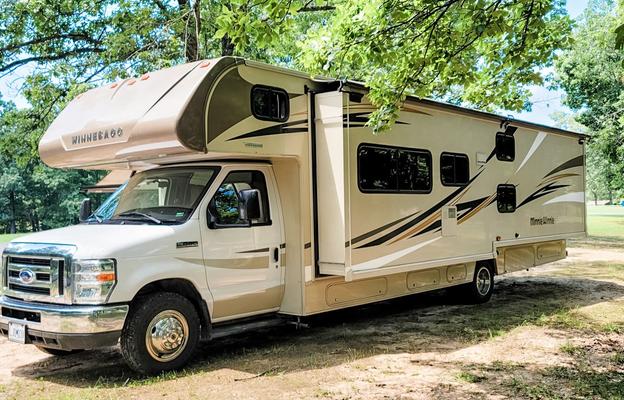 2018 Winnebago Minnie Winnie 31G