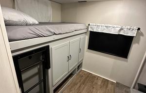 2022 Family Friendly Triple Slideout Camper Rental