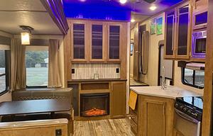 HOME AWAY FROM HOME 2018 Sabre...Will DELIVER & SET UP