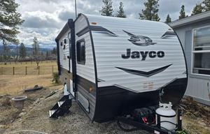 Family Camper Near Glacier  | 2024 Jayco SLX