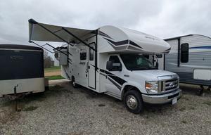 Kristen’s Vacation Home on Wheels
