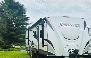 37' Keystone Sprinter Big and Perfect for familys!