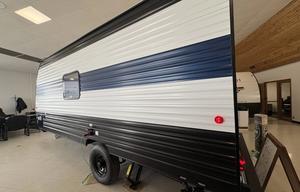 CHEROKEE BLUE - 2025 Cherokee 16EV