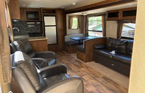 Peter and Alison's Family Getaway RV 2017 Salem