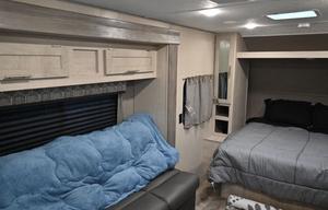 Coachmen RV Catalina Summit Series 7 184FQS