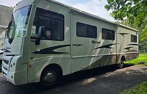 2008 Winnebago Sightseer 35J Bunkbed Model