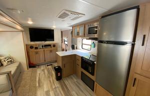 2022 Prime Time RV Avenger 26DBSLE