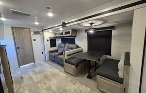 2025 Palomino Puma 27RBDS RV rental photo 9