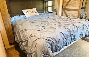 Welcome snowbirds- Perfect couples RV