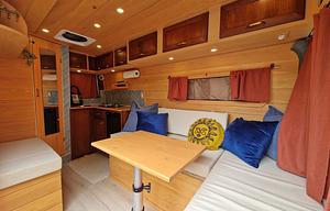 Edgar: Converted Sprinter Van * Pet Friendly *