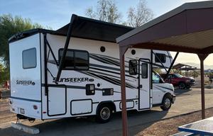 Betty Boondocks- 24ft Class C RV in Ventura County