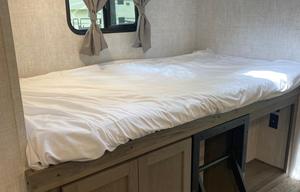 2021 Gulf Stream RV Conquest 323TBR
