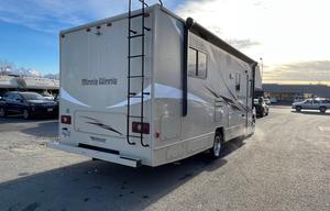 CHARLES - 2017 Winnebago Minnie Winnie 27Q