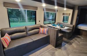 2021 Spacious East to West 26RB king bed