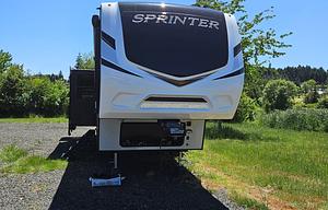 2021 Keystone RV Sprinter 32BH RV rental photo 1