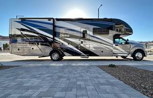 2022 Thor Motor Coach Omni BH35