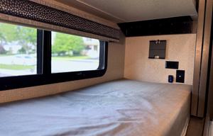 2023 Thor Luminate • Family RV + Free WiFi