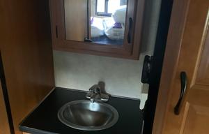 2014 Thor Motor Coach Four Winds 23A Grizzly3