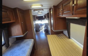 Easygoing 2013 Phoenix Cruiser 2700