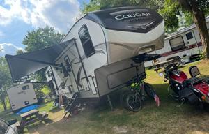 2021 Keystone RV Cougar Half-Ton 32BHS