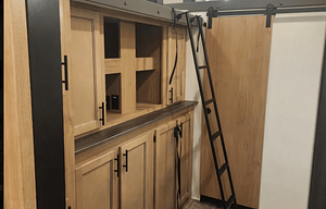 Fortress – Luxury Command Center for Large Groups