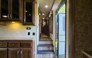2 Bedroom, 2 Bath Luxury RV