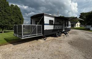 Spacious Toy Hauler for Outdoor Lovers