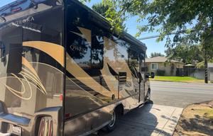 2018 Entegra Coach Qwest 24L