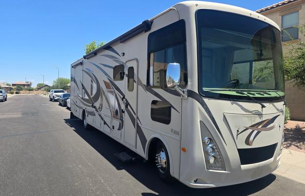 2 Baths, Washer/Dryer, 2 A/Cs, King Bed, Sleeps 6