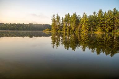 Lakeside Cabin Rentals & RV Park