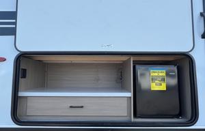 BRAND NEW! 2026 JAYCO JAY FLIGHT 321BDS