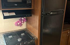 Spacious 28’ Camper – Perfect Family Getaway!