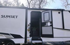2021 CrossRoads RV Sunset Trail SS331BH