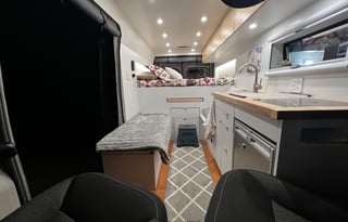 "Kineo" All Season, Off-Grid Adventure Van