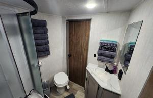 2025 VIKING. Spacious Camper!