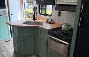 2016 Gulf Stream RV Conquest 277DDS RV rental photo 6