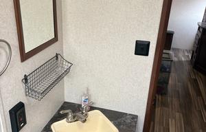 Spacious 28’ Camper – Perfect Family Getaway!