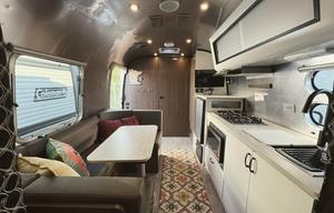 Twyla the Twinky - 2021 Airstream Caravel 22FB