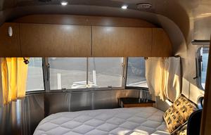 Airstream Flying Cloud 25FB|Delivery & full hookup