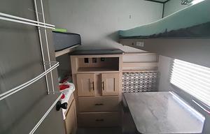 2021 Cruiser Radiance Ultra Lite 28QD RV rental photo 6