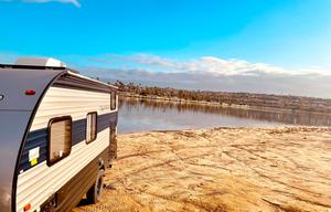 **Rent my 2022 RV Delivered to RV Parks+Sleeps 5**