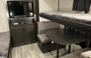 Impressive Family favorite RV! 3 slides 3 TV’s