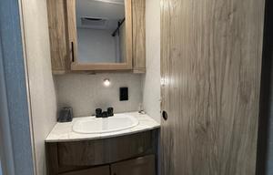 Luxury RV | Sleeps 10 | Bunkhouse & King Suite