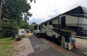 Luxury Monthly RV Stay for Traveling Professionals
