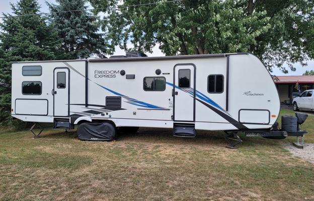 2021 Coachmen Freedom Express Select Edition 31SE