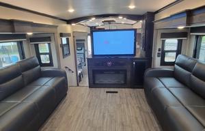 2023 Jayco North Point 382FLRB