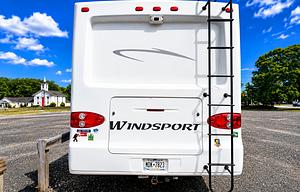 2011 Thor Motor Coach Windsport 30Q